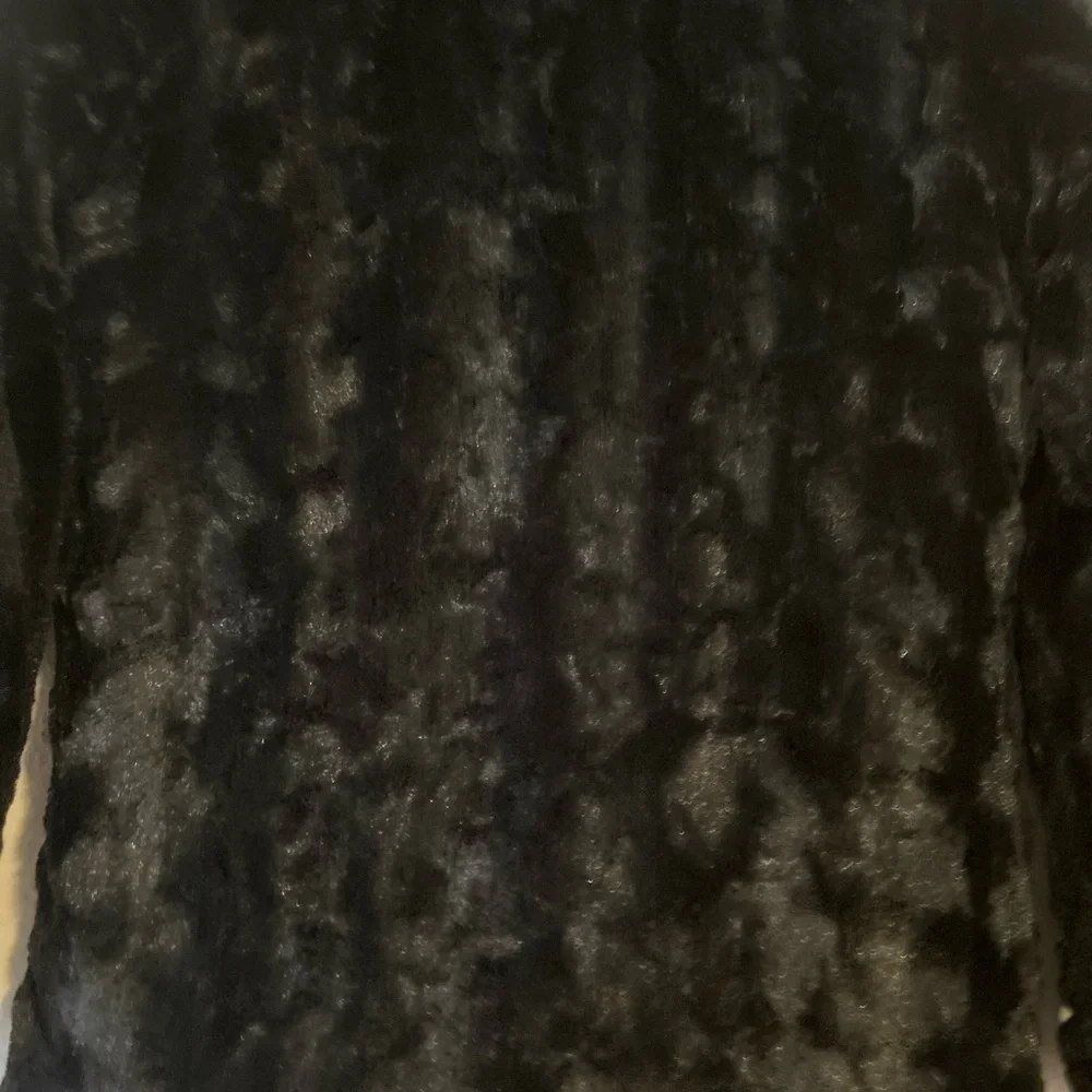 iZ Byer girl faux fur Full zip Gold accents Youth XL